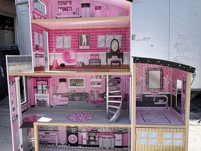 Large KidKraft Chelsea Barbie Dollhouse Mansion + Furniture + 17 Dolls + Pink Car