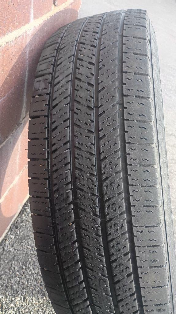 Single 235/80R17 Tire With Good Tread