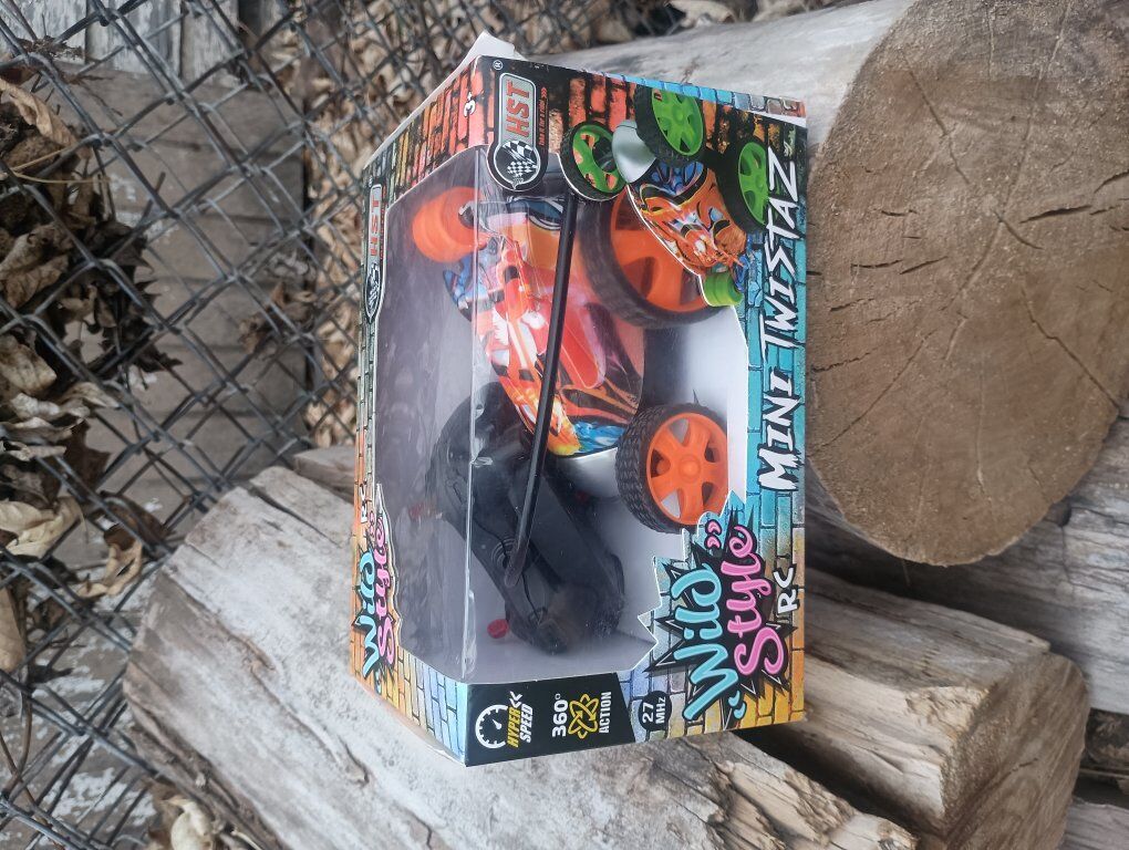 Mini TwistaZ Remote Toy Car