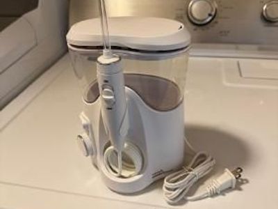 Water Flosser / Oral Irrigator – Works Great