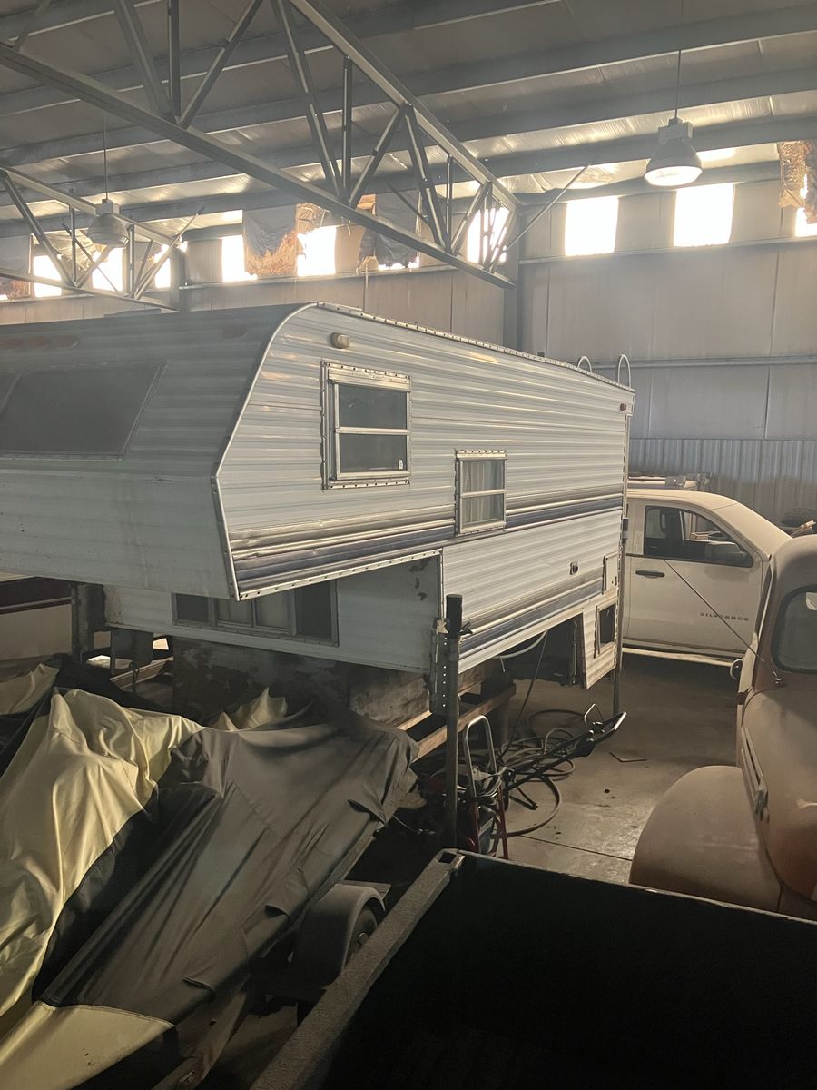Truck bed camper