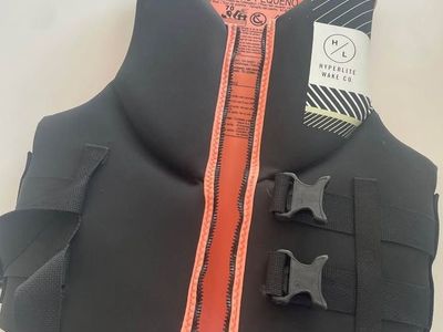 Hyperlite Life Jacket - Adult Small