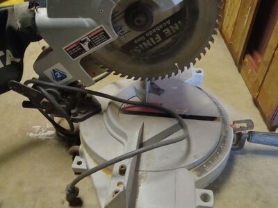 10" COMPOUND MITER SAW