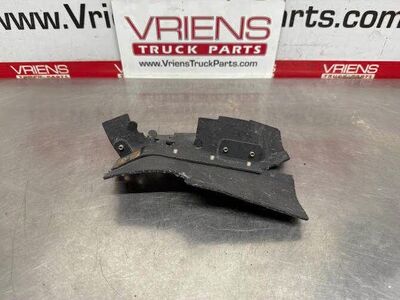 Peterbilt 388/389 Right Recirc Shield Assembly, Part # F46-6138R