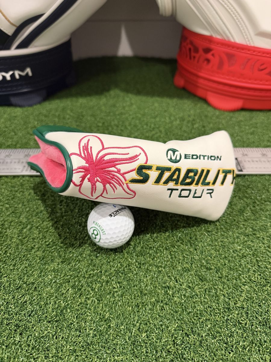 NEW Masters Edition BGT Stability Tour Leather Magnetic Blade Putter Headcover