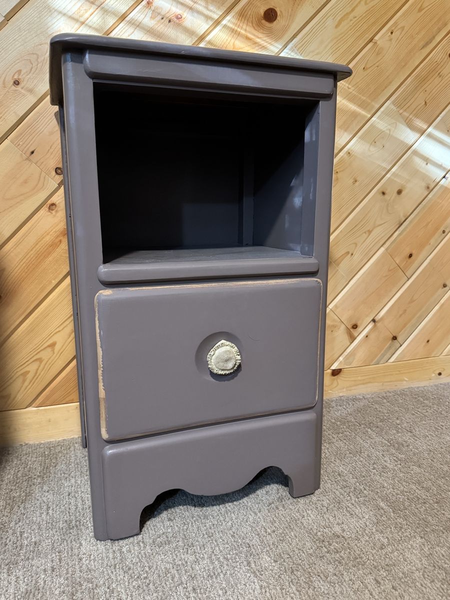 Distressed Grey Nightstand Bedside Table with Antler Knob & Open Shelf Storage