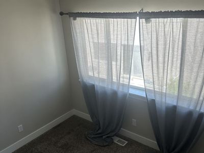 Saratoga Springs room for rent in co-ed town home