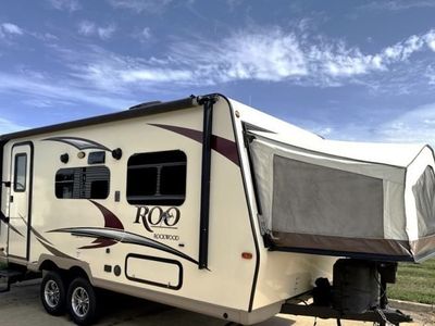 2018 Forest River Rockwood Roo 19 Hybrid Travel Trailer - Sleeps 8, AC, Power Awning, Excellent Condition