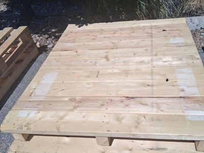 pallets for decking