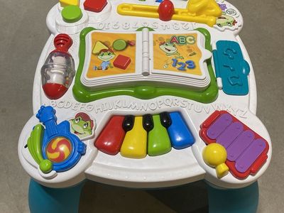 LeapFrog Learn & Groove Musical Table Activity Center Lights Sounds Ages 6-36 Months