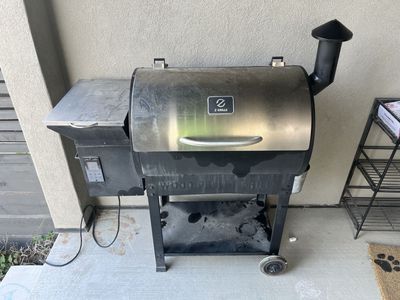 Z Grills Pellet Smoker