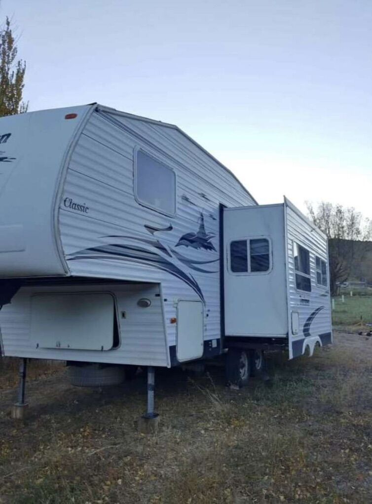 2005 Dutchman Fifth Wheel
