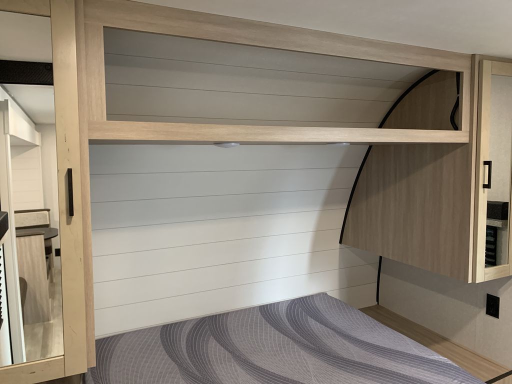 Main image 19