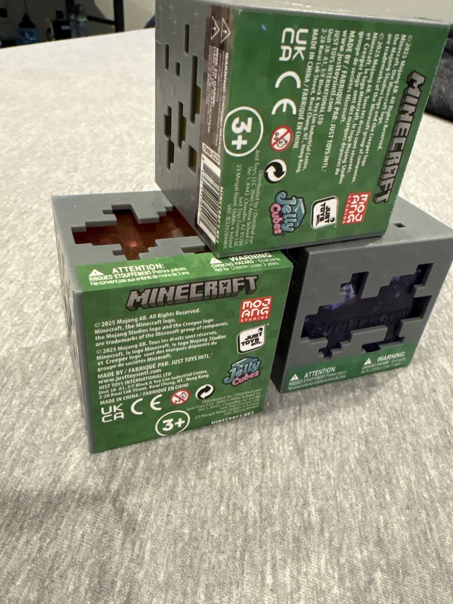 Main image 3