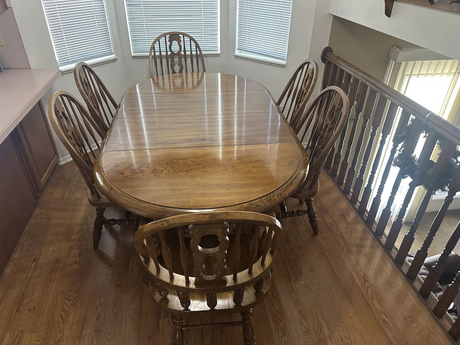 Solid Wood Dining Set seats 4-6