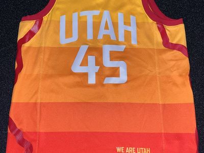Nike Utah Jazz Donovan Mitchell #45 City Edition Swingman Jersey Size 48