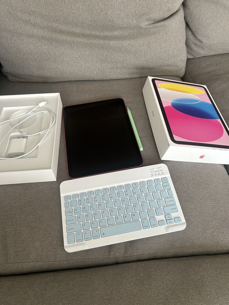 iPad 11 128gb with keyboard and pen 
