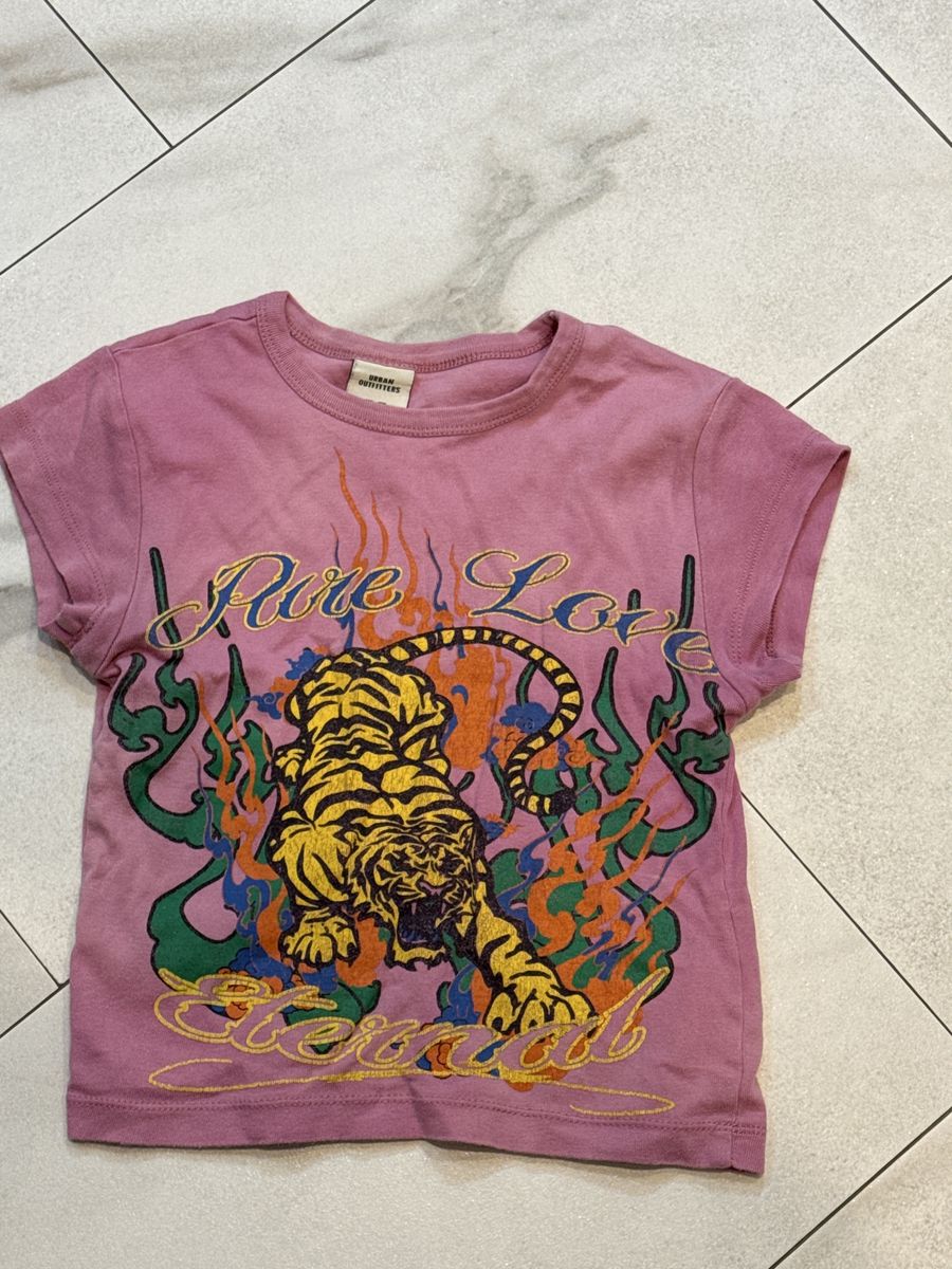 Urban outfitters sizes can shirt
