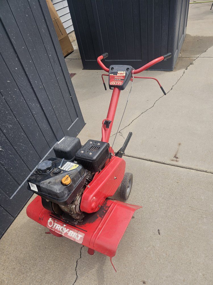 Troy-Bilt Colt FT 208cc Front Tine Tiller - Chain Drive Transmission