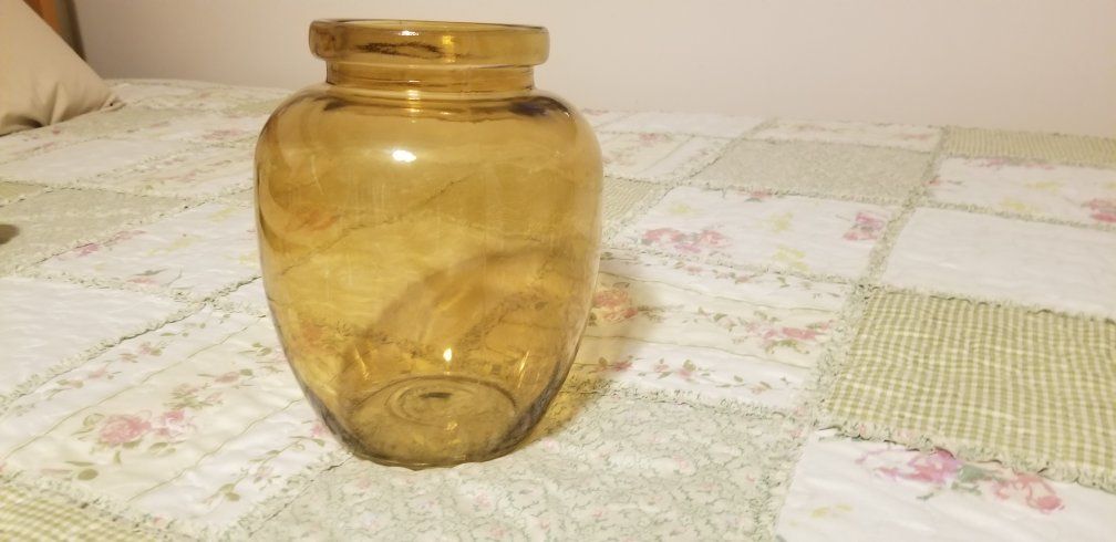 Vase, thick, amber color