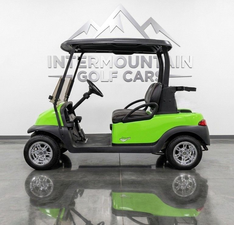 2010 Club Car Precedent Lime Green, mag wheels, premium seats, rust-free frame