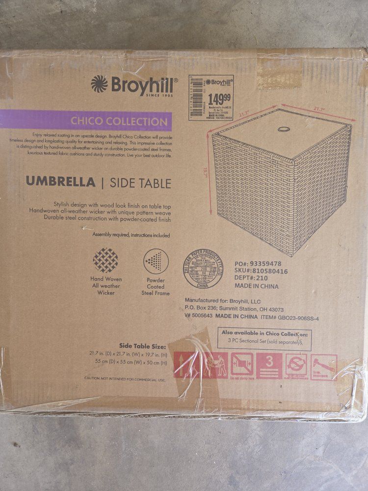 Broyhill Chico Collection All-Weather Wicker Umbrella Side Table, 21.7" Square