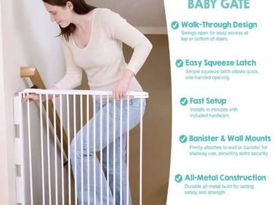 NEW Regalo 30.5" Tall by 28"-42" Wide 2-in-1 Stair