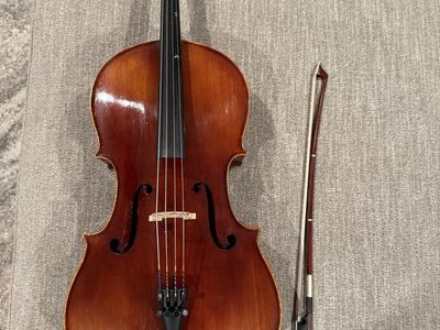 Beautiful 1/4 Cello