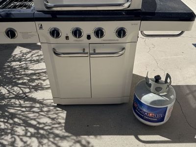 Kenmore Gas Grill with 2 propane tanks