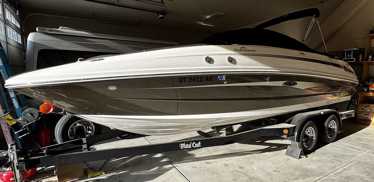 2012 SeaRay 240 Sundeck