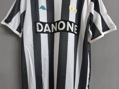 Antonio Conte #8 | Juventus 1992 XL