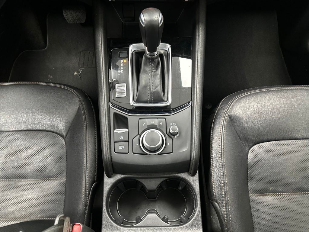 Main image 33