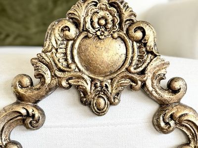 GORGEOUS | Ornate | Oval | Gold | Frame | Composite | Heavy