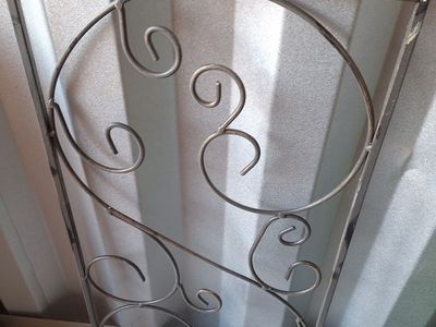 Metal wall hanging