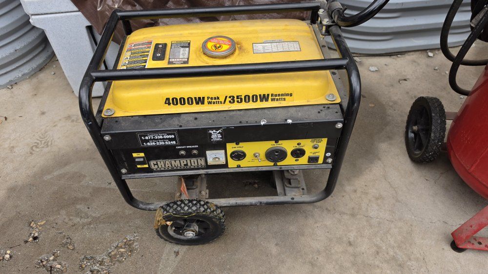 Champion 4000W Peak / 3500W Running Portable Gas Power Generator