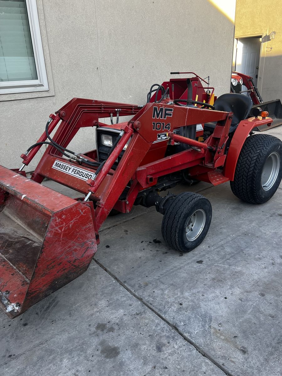 Massey Ferguson 4x4 loader 