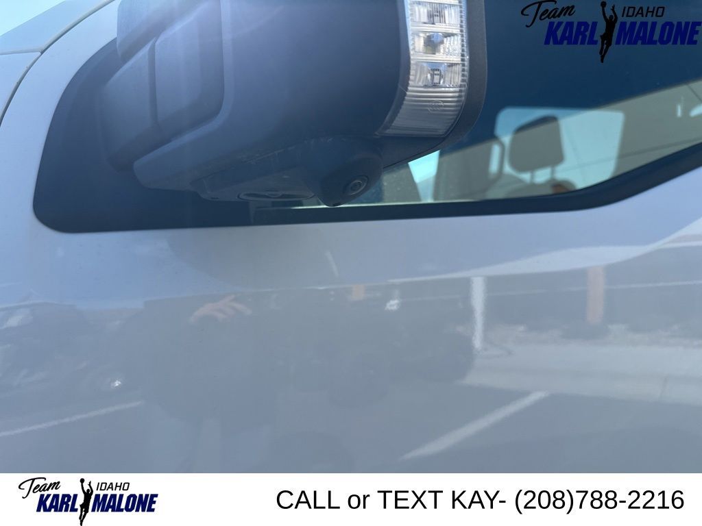 Main image 6