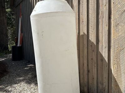 WATER STORAGE TANK