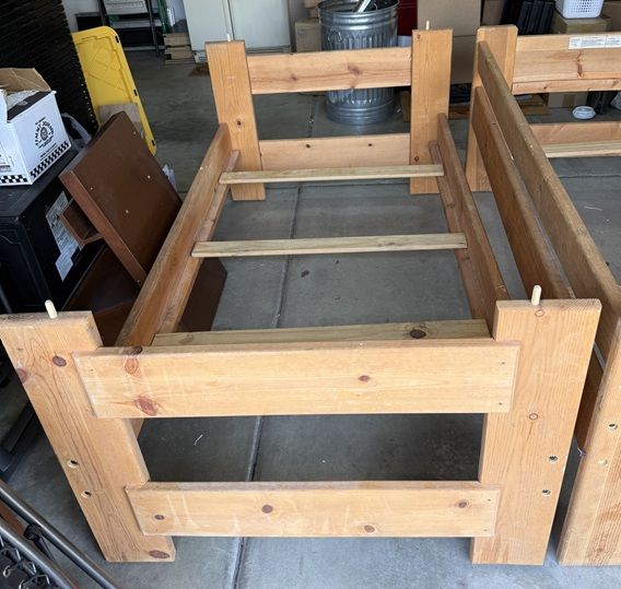 Twin bunkbed frame