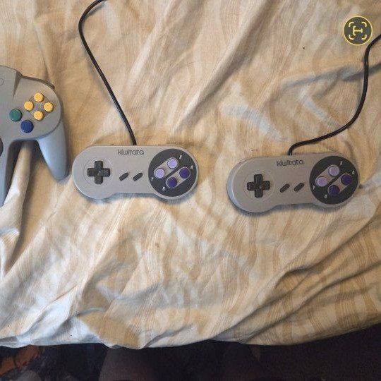 2 Kiwitata SNES Style USB Controllers