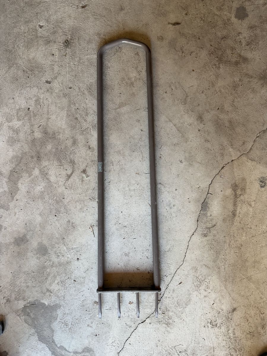 Ames spike aerator