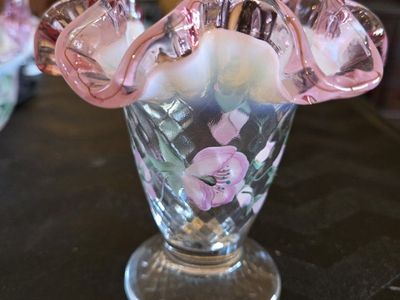 VTG Fenton trellis french opalescent ruffled miniature vase. Signed Jyoti Kapoor