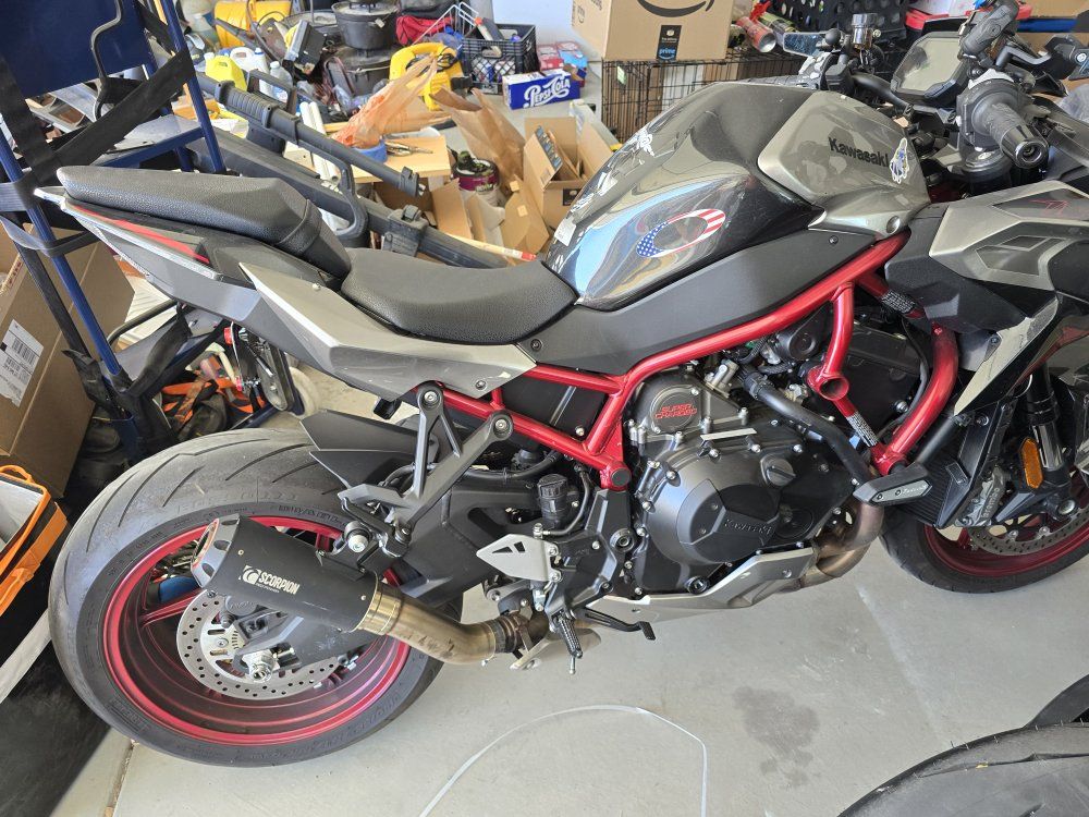 2023 Kawasaki ZH2 SE