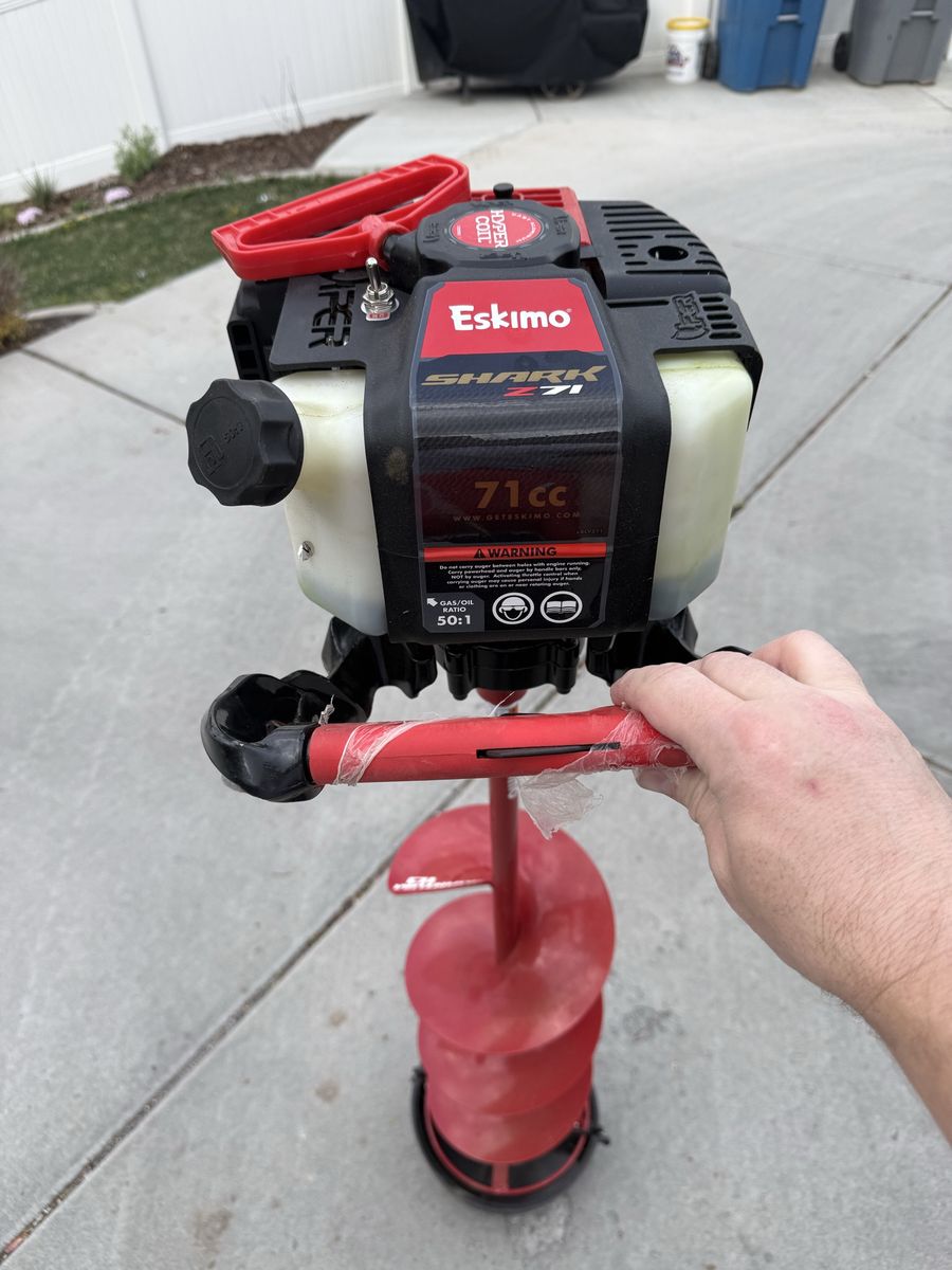 Eskimo Shark Z71 Ice Fishing Auger