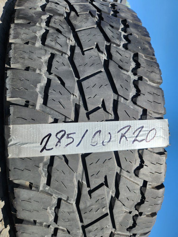 285/60r20 toyo open country at