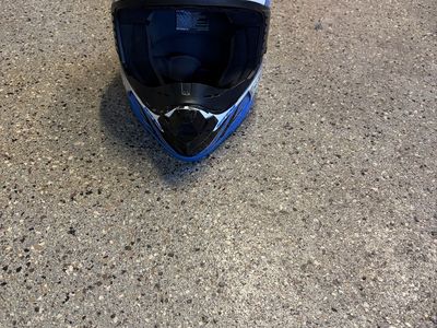 Motorcycle/dirtbike helmet