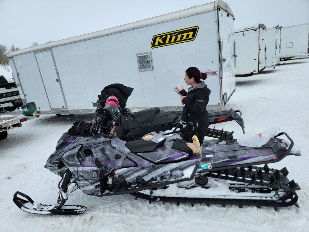 2023 skidoo summit x  expert 175 850r turbo