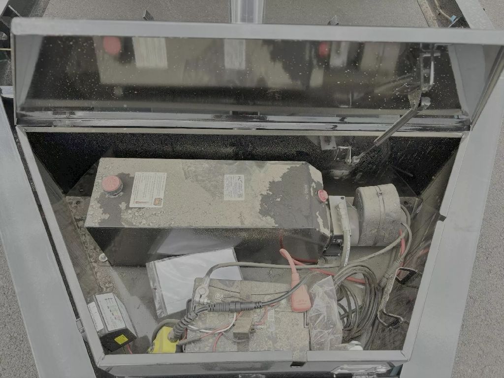 Main image 8