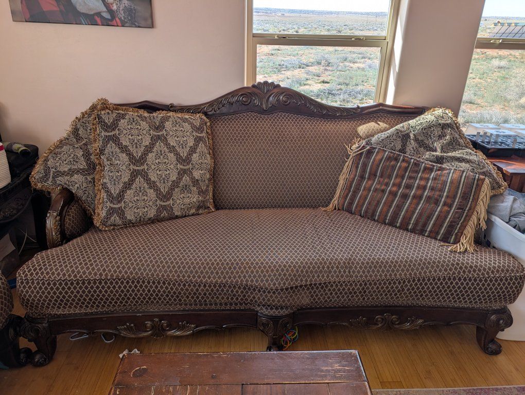 Avalon antique furniture set