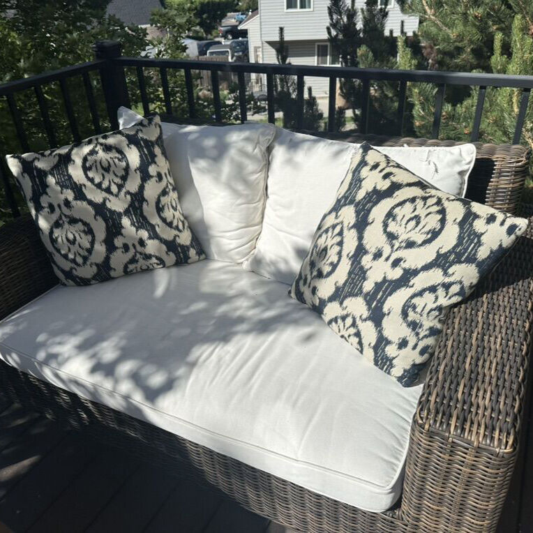 w/ NEW COVERS - Pottery Barn Outdoor Furniture Set